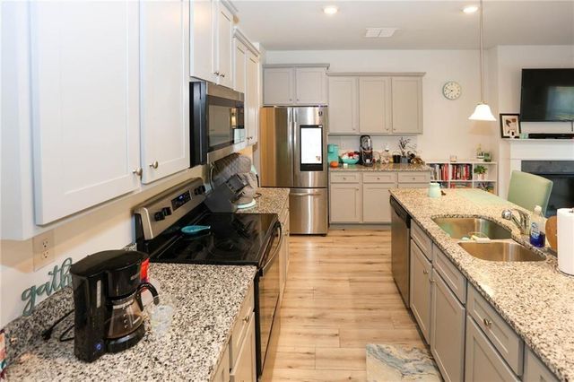 7488 Knoll Hollow Road, Lithonia, GA 30058