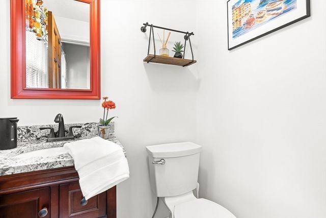 361 Marbleridge Rd, North Andover, MA 01845