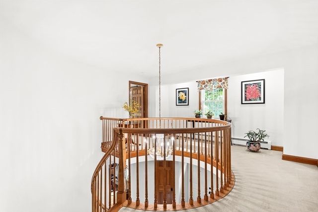 361 Marbleridge Rd, North Andover, MA 01845