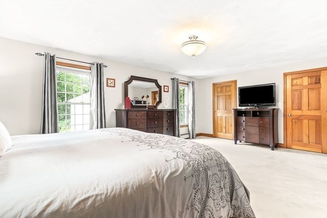 361 Marbleridge Rd, North Andover, MA 01845
