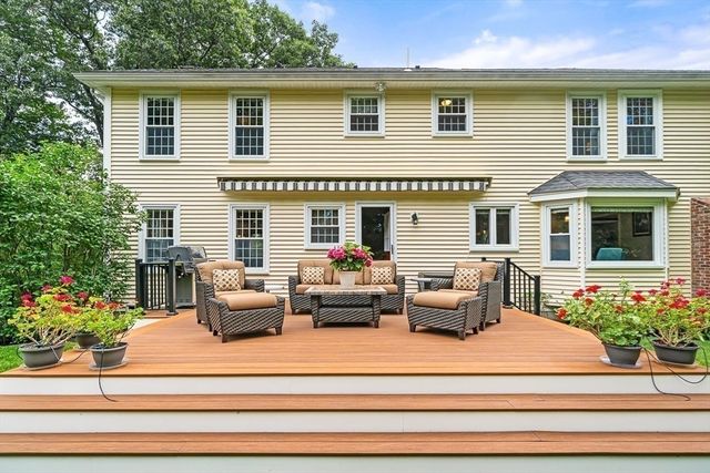 361 Marbleridge Rd, North Andover, MA 01845