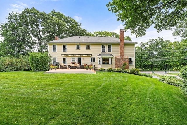 361 Marbleridge Rd, North Andover, MA 01845