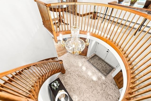 361 Marbleridge Rd, North Andover, MA 01845