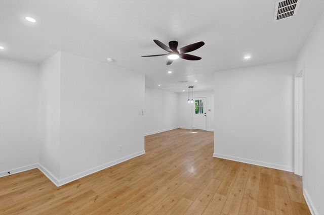 385 Crusader Drive, Dallas, TX 75217