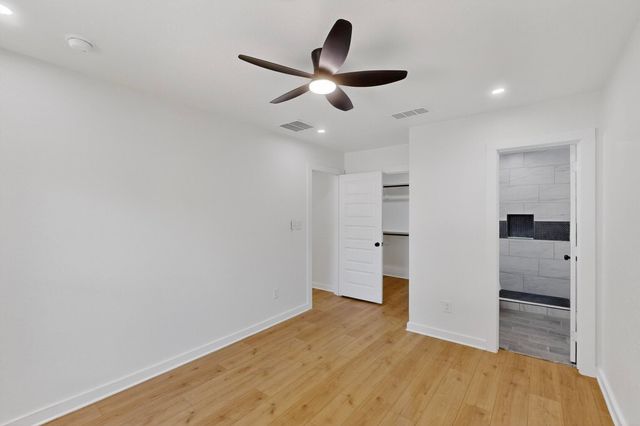 385 Crusader Drive, Dallas, TX 75217