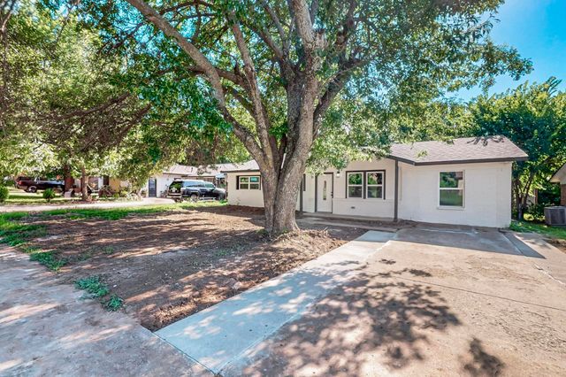 385 Crusader Drive, Dallas, TX 75217