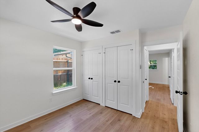 385 Crusader Drive, Dallas, TX 75217