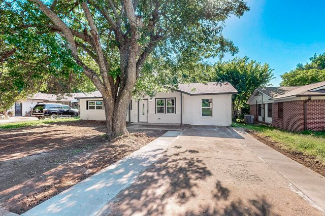 385 Crusader Drive, Dallas, TX 75217