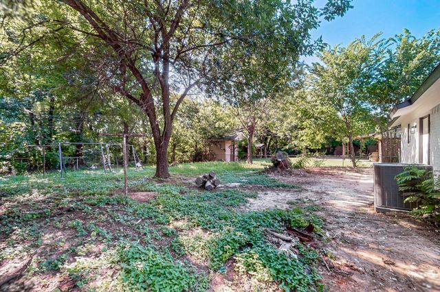 385 Crusader Drive, Dallas, TX 75217
