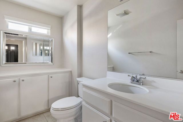 6840 De Celis Place 25, Van Nuys (los Angeles), CA 91406