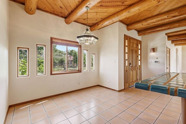 458 Calle De Wences, Los Lunas, NM 87031