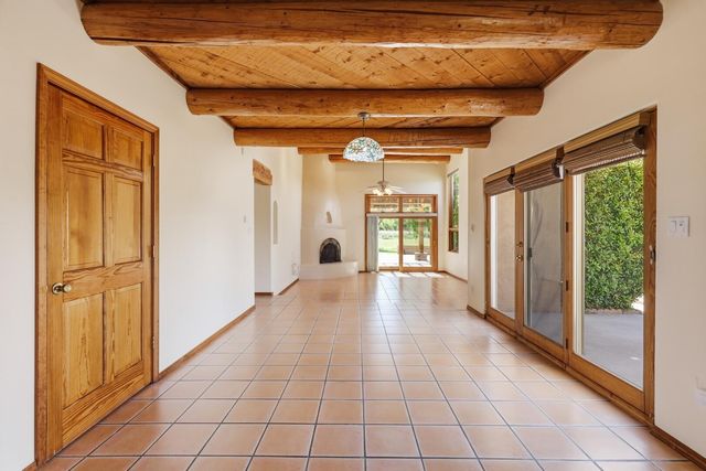 458 Calle De Wences, Los Lunas, NM 87031