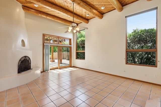 458 Calle De Wences, Los Lunas, NM 87031