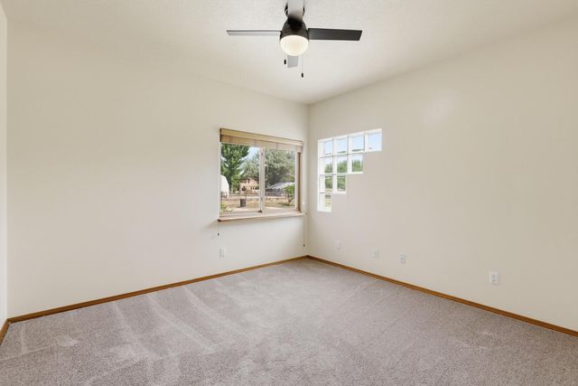 458 Calle De Wences, Los Lunas, NM 87031