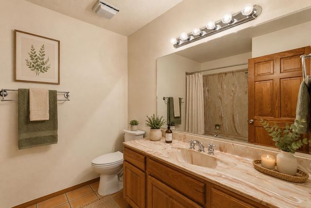 458 Calle De Wences, Los Lunas, NM 87031