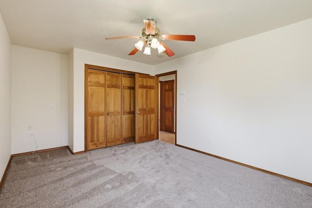 458 Calle De Wences, Los Lunas, NM 87031
