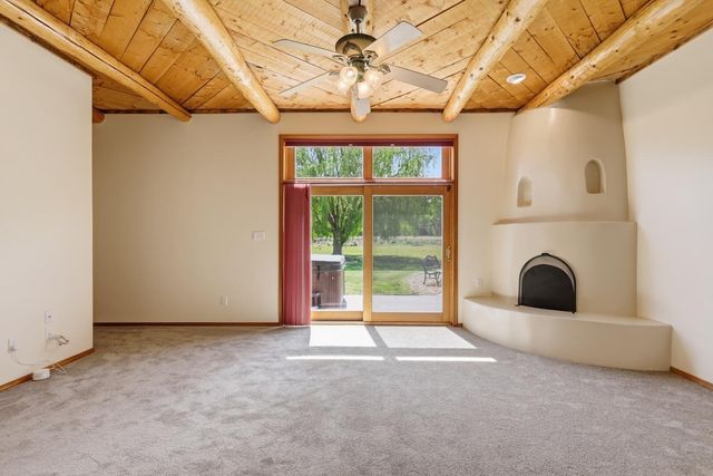458 Calle De Wences, Los Lunas, NM 87031