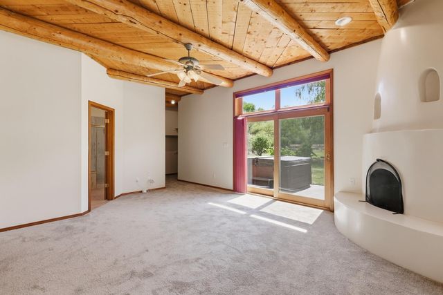458 Calle De Wences, Los Lunas, NM 87031