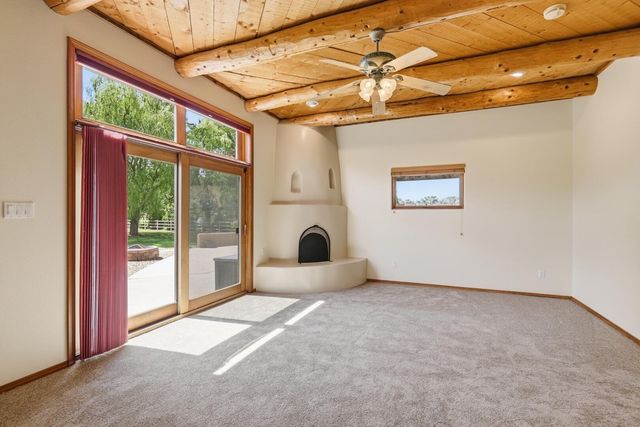 458 Calle De Wences, Los Lunas, NM 87031