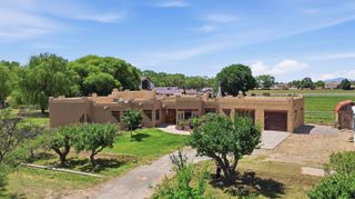 458 Calle De Wences, Los Lunas, NM 87031
