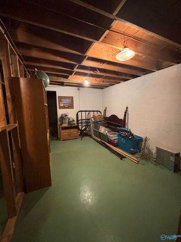 305 County Road 36, Collinsville, AL 35961