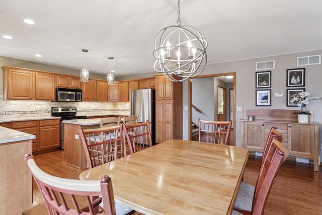 971 Hillside Way, Verona, WI 53593