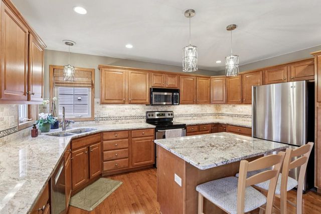 971 Hillside Way, Verona, WI 53593