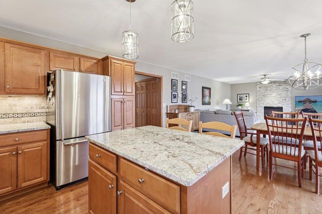 971 Hillside Way, Verona, WI 53593