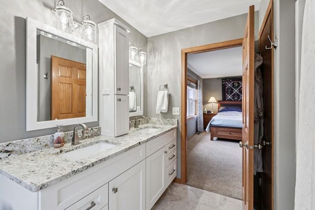 971 Hillside Way, Verona, WI 53593