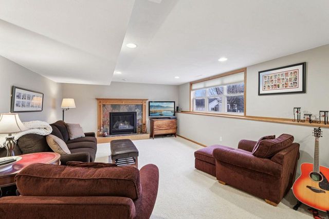 971 Hillside Way, Verona, WI 53593