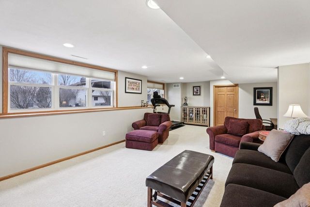 971 Hillside Way, Verona, WI 53593