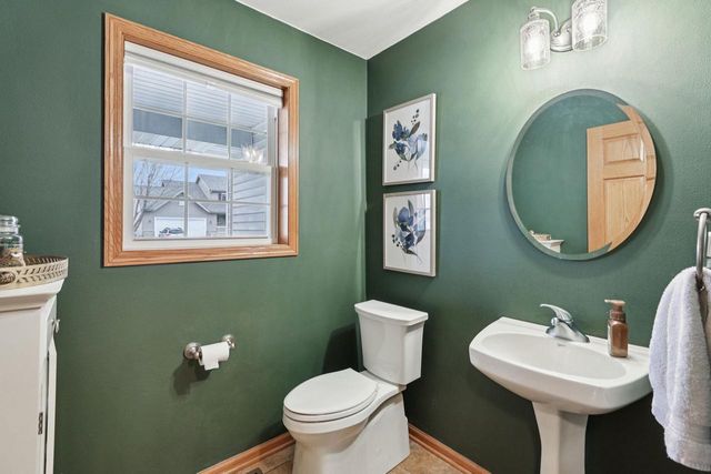 971 Hillside Way, Verona, WI 53593