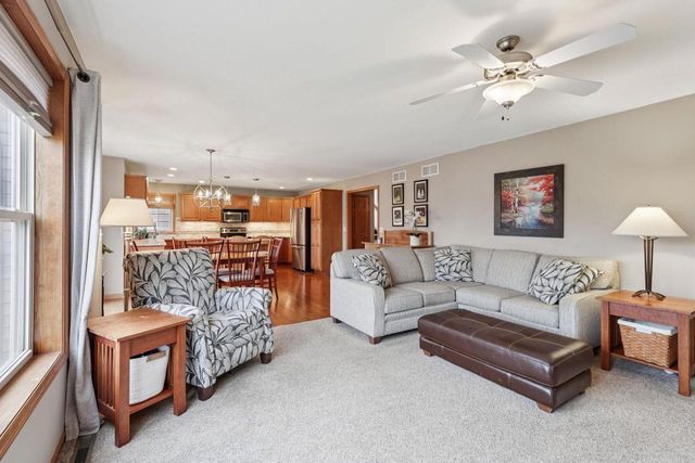 971 Hillside Way, Verona, WI 53593