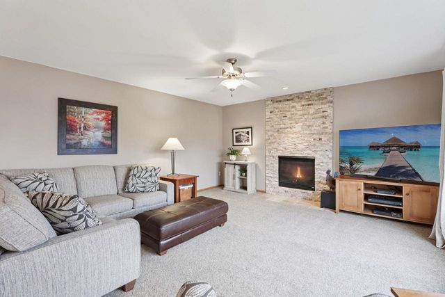 971 Hillside Way, Verona, WI 53593