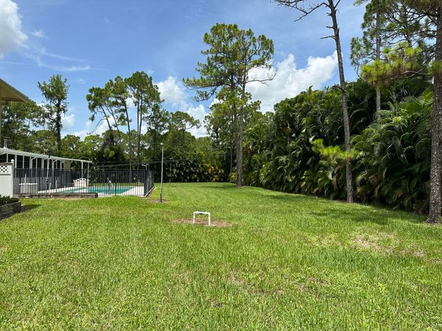 16193 72nd Road N, Loxahatchee, FL 33470