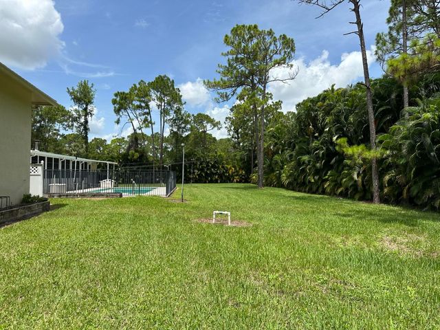 16193 72nd Road N, Loxahatchee, FL 33470