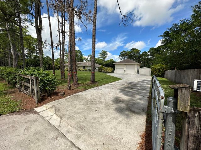 16193 72nd Road N, Loxahatchee, FL 33470