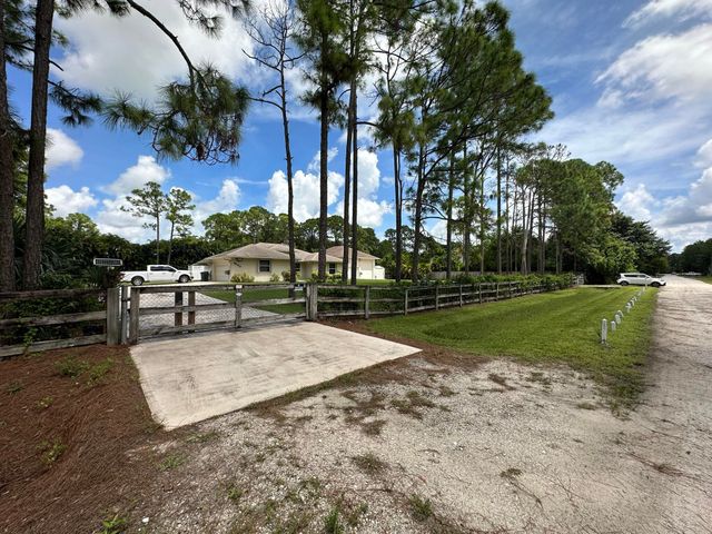 16193 72nd Road N, Loxahatchee, FL 33470