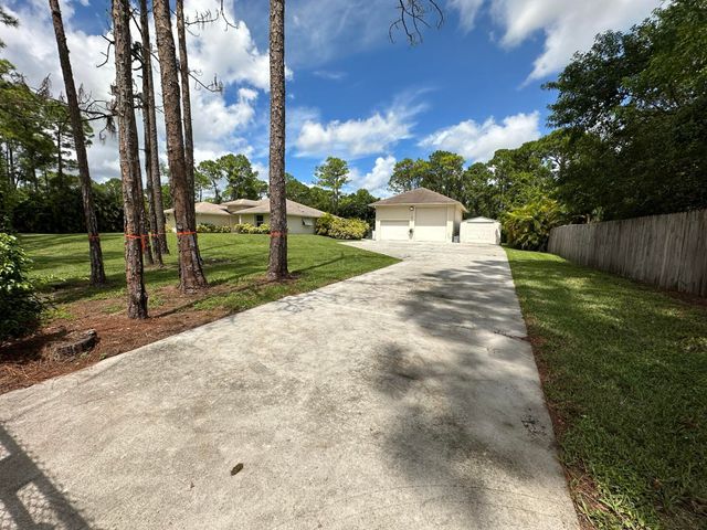 16193 72nd Road N, Loxahatchee, FL 33470