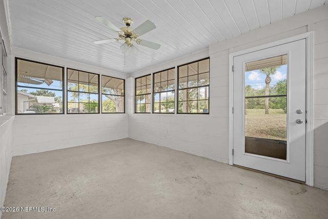 8842 MCKENNA Drive, Jacksonville, FL 32226