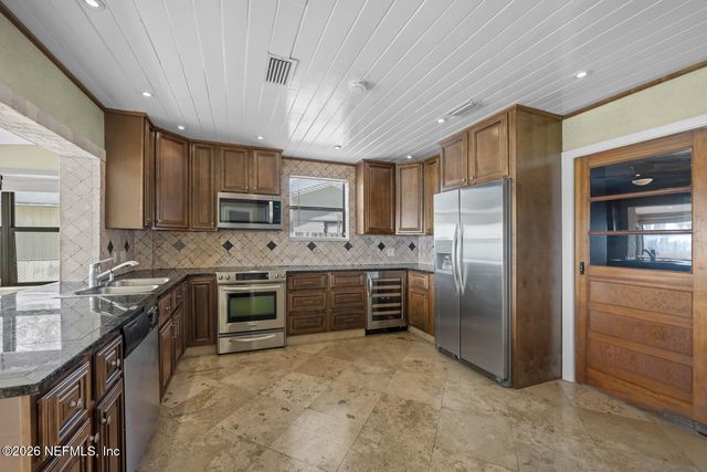 8842 MCKENNA Drive, Jacksonville, FL 32226