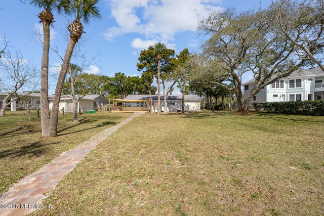 8842 MCKENNA Drive, Jacksonville, FL 32226