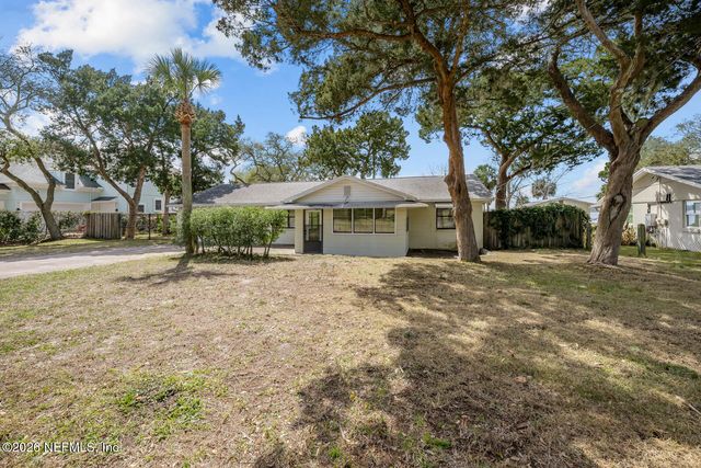 8842 MCKENNA Drive, Jacksonville, FL 32226