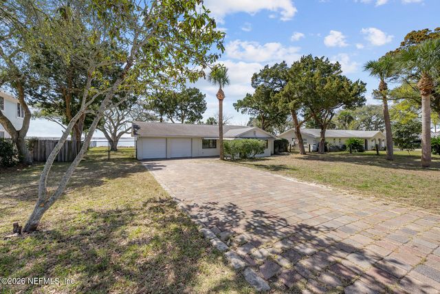 8842 MCKENNA Drive, Jacksonville, FL 32226