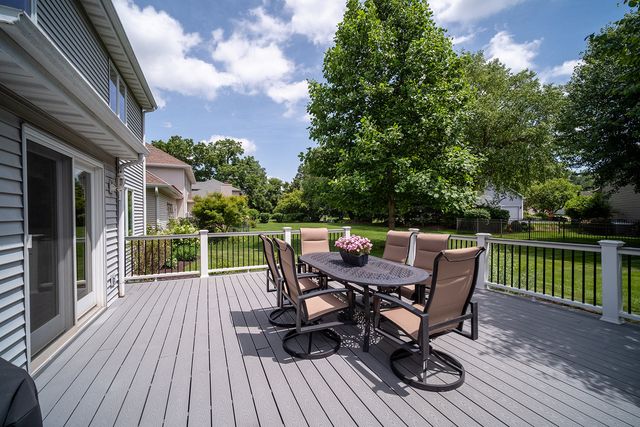5421 Regents Park Road, Rockford, IL 61107