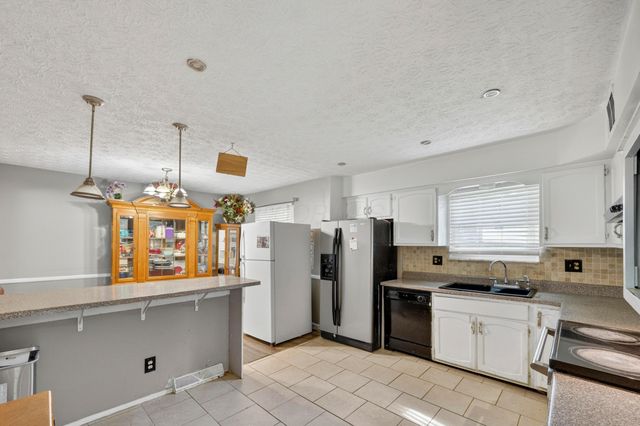 6450 Johnanne Street, Columbus, OH 43229