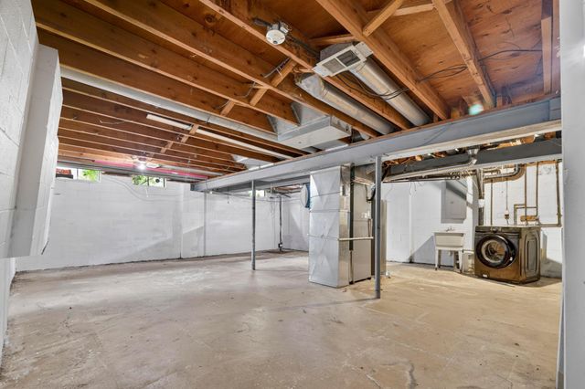 6450 Johnanne Street, Columbus, OH 43229