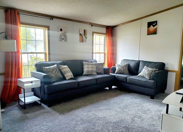 5 Mount Laurel Road, Norwich, CT 06360