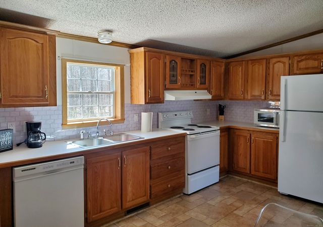 5 Mount Laurel Road, Norwich, CT 06360