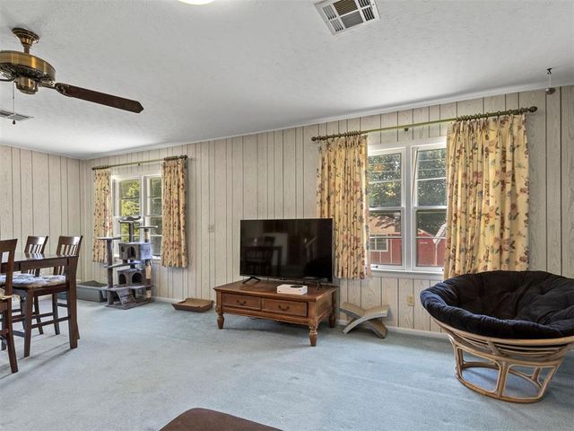 204 Country Club Terrace, Midwest City, OK 73110